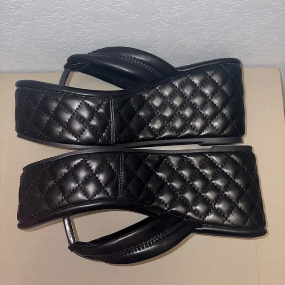 Chunky Platform Wedge Slip On Thong Sandals Black Quilted Women’s 8 - Picture 6 of 13